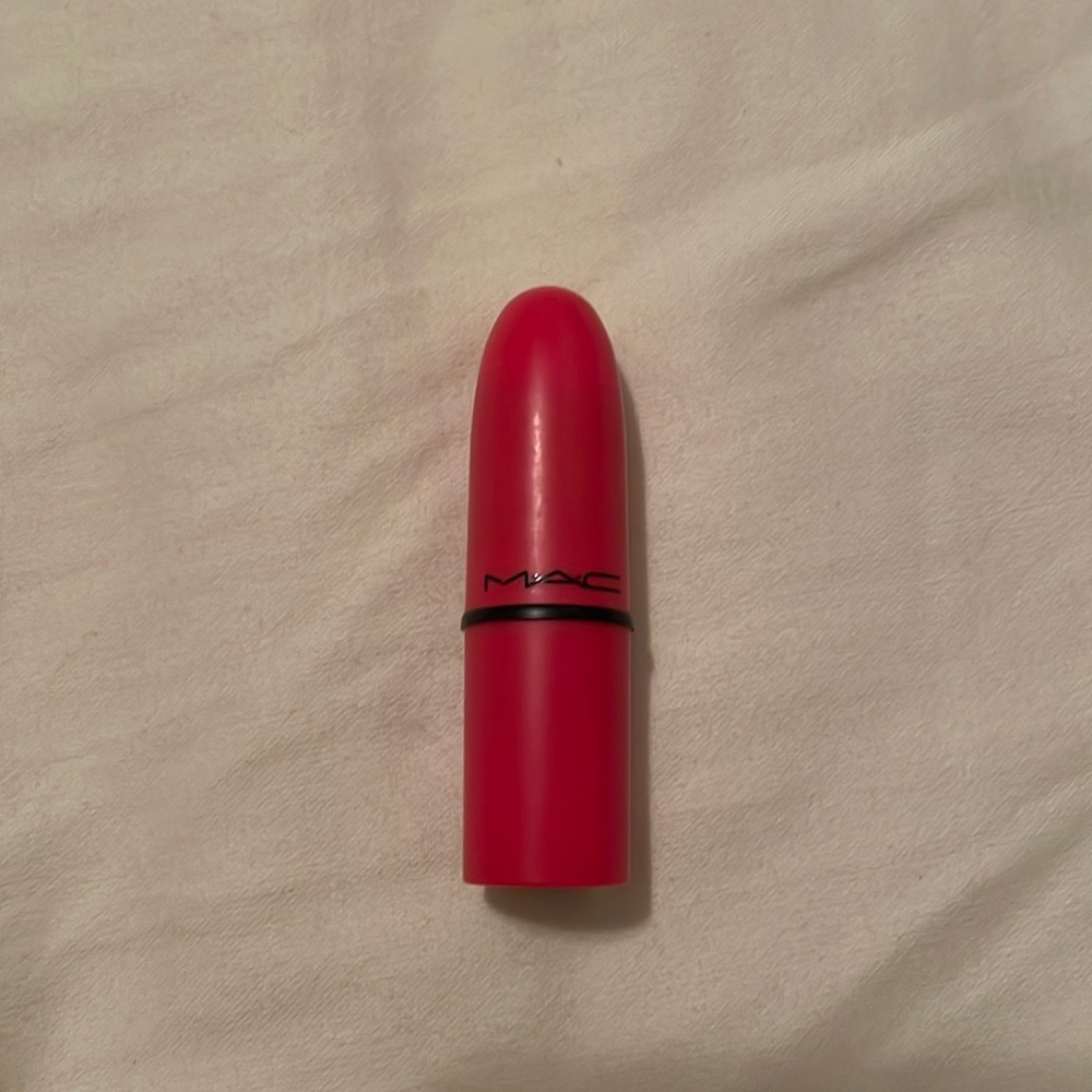 MAC travel size lipstick